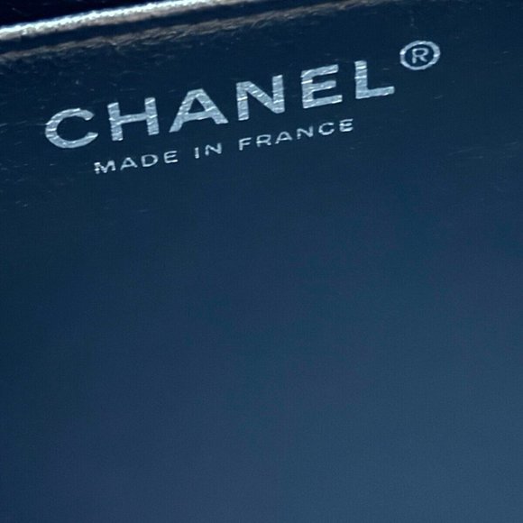 CHANEL Classic FLAP OG CAVIAR Maxi *MINT* Condition Silver Hardware L@@K! - Picture 6 of 16
